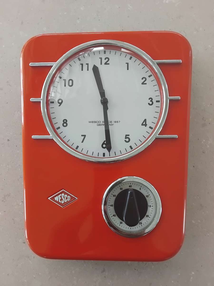 Retro Wesco kitchen wall clock with timer
