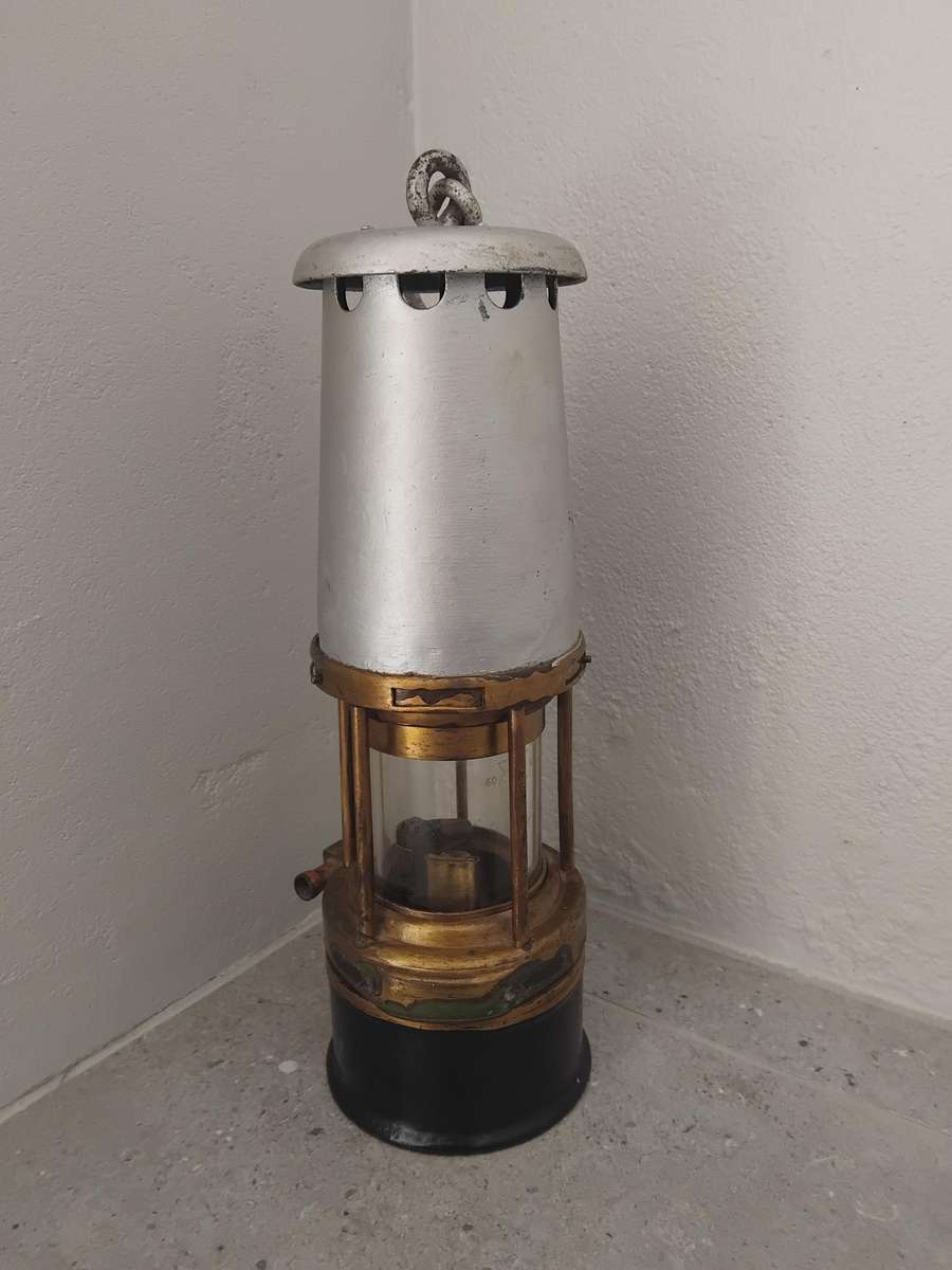 Painted Mine Safety Wolf Lamp Made By Victor Kent