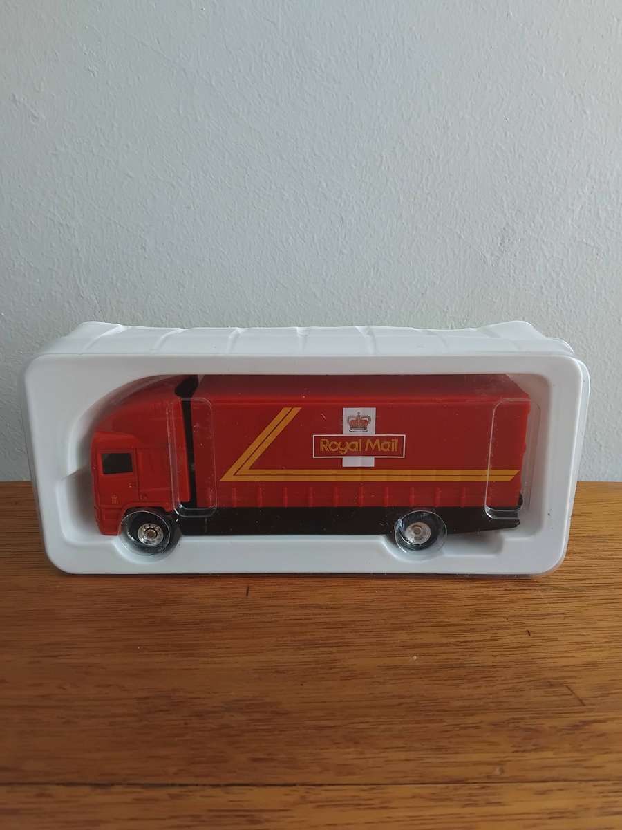 Corgi 1:64 Die-Cast Royal Mail Millennium Collection ERF SWB Lorry