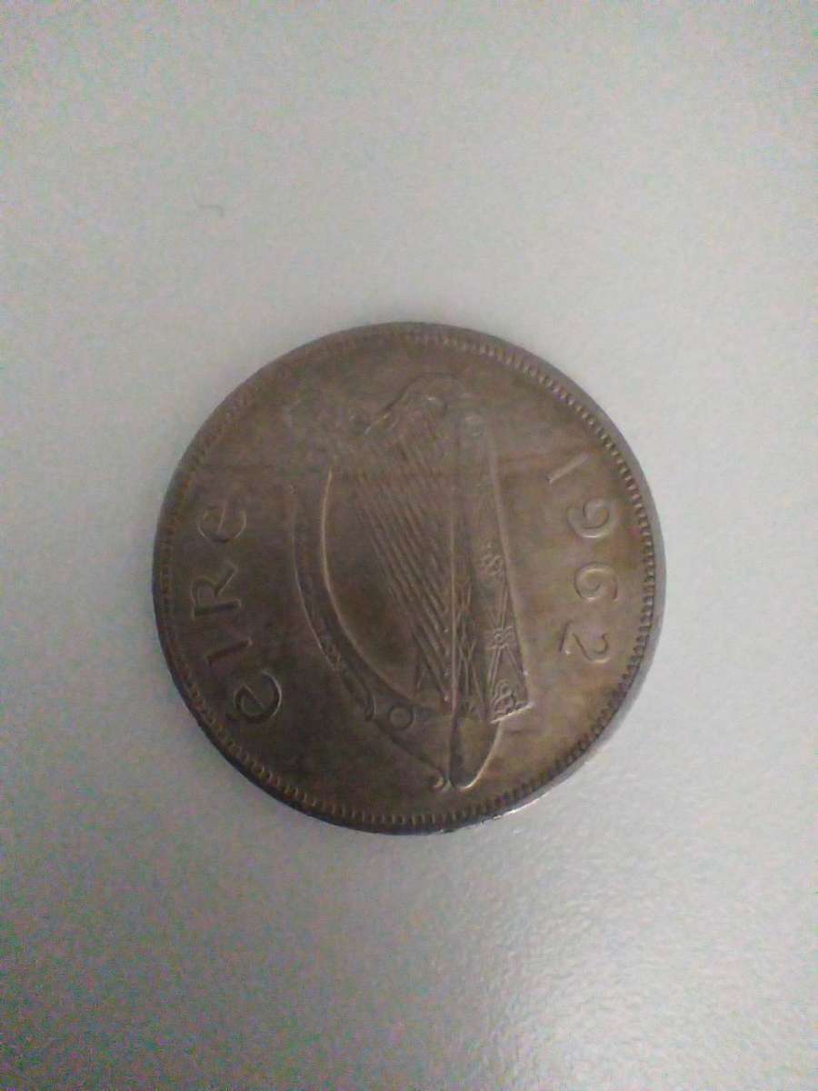1962 Irish Half Crown (2 Shillings 6 Pence)