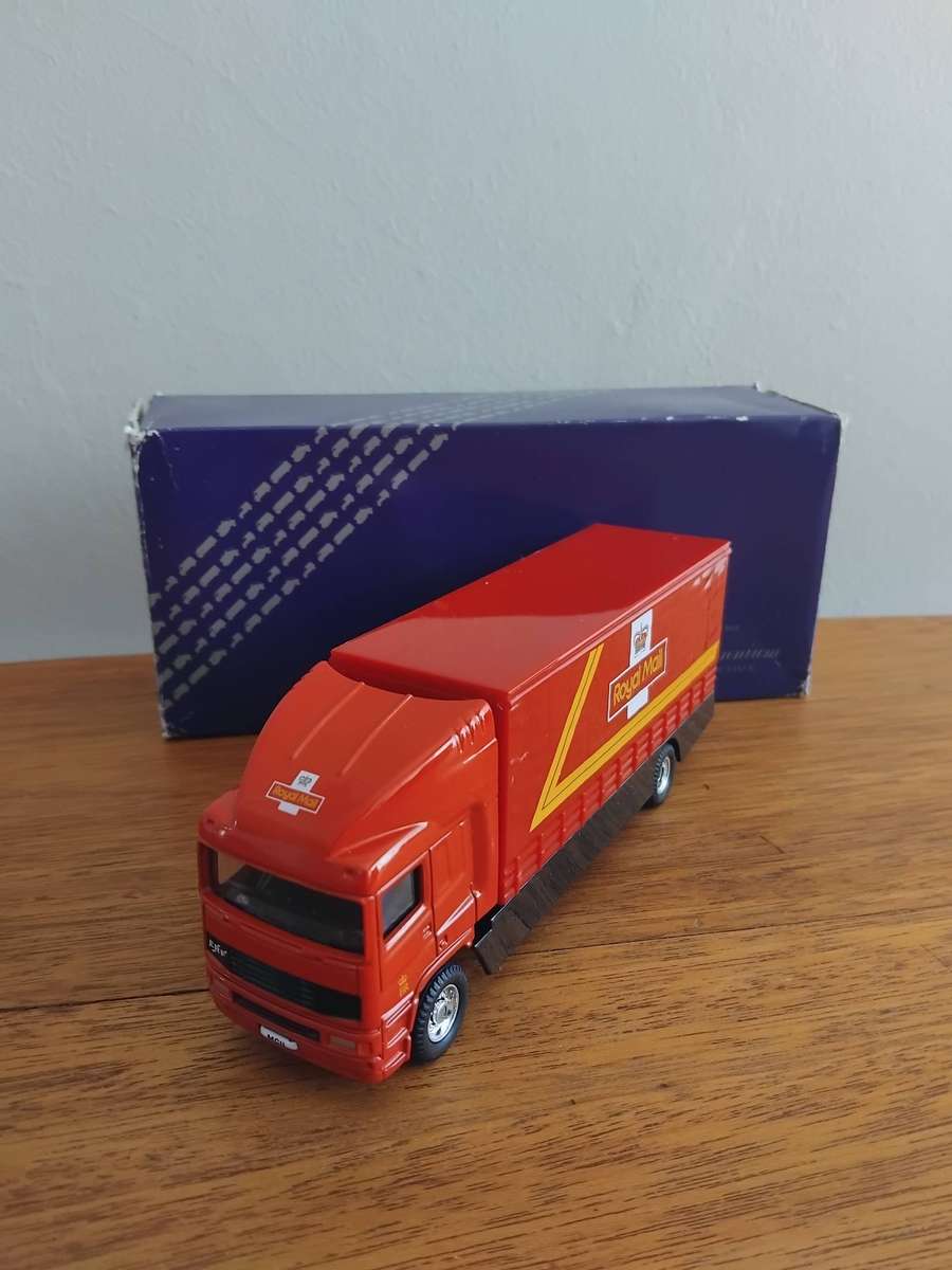 Corgi 1:64 Die-Cast Royal Mail Millennium Collection ERF SWB Lorry