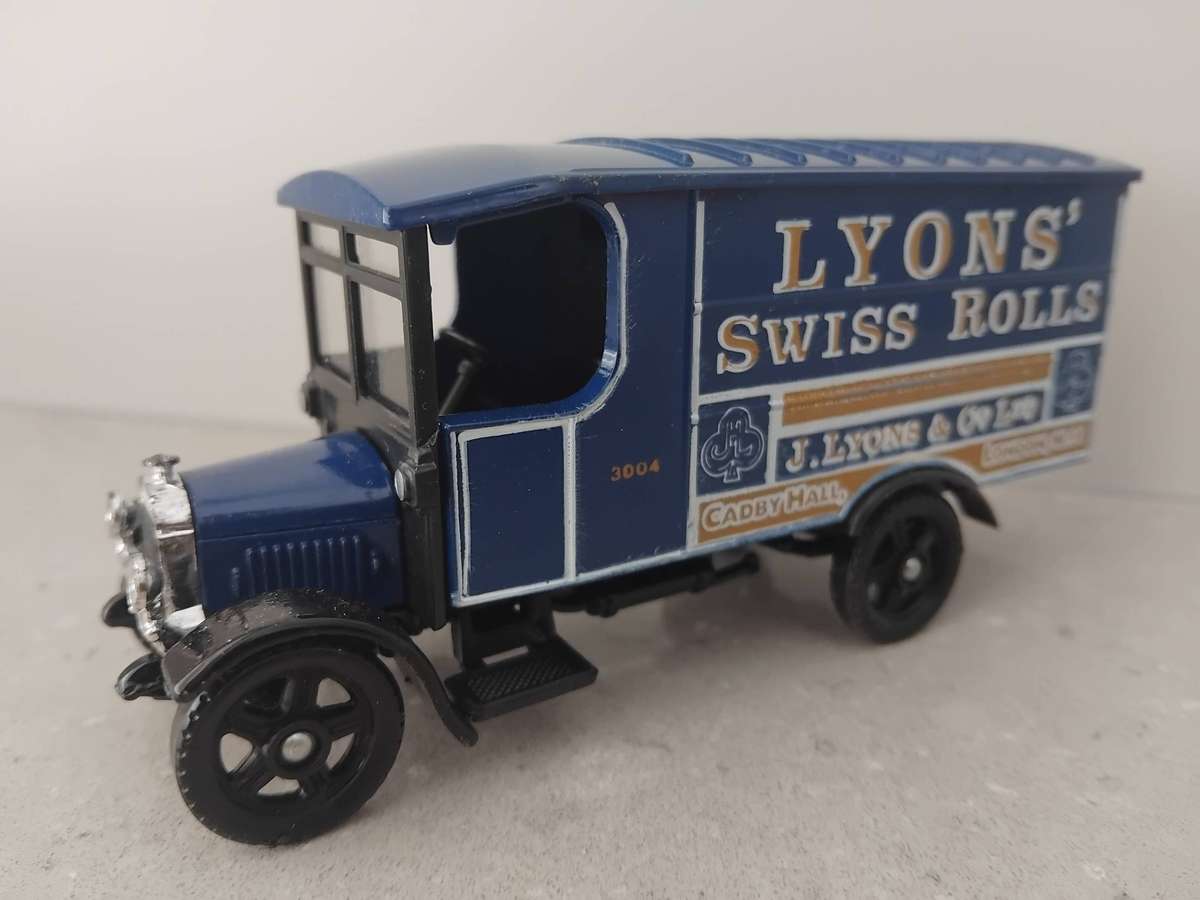 Corgi Classic 1:43 Die Cast 1929 Thornycraft "LYONS' SWISS ROLLS" Delivery Van (C821)