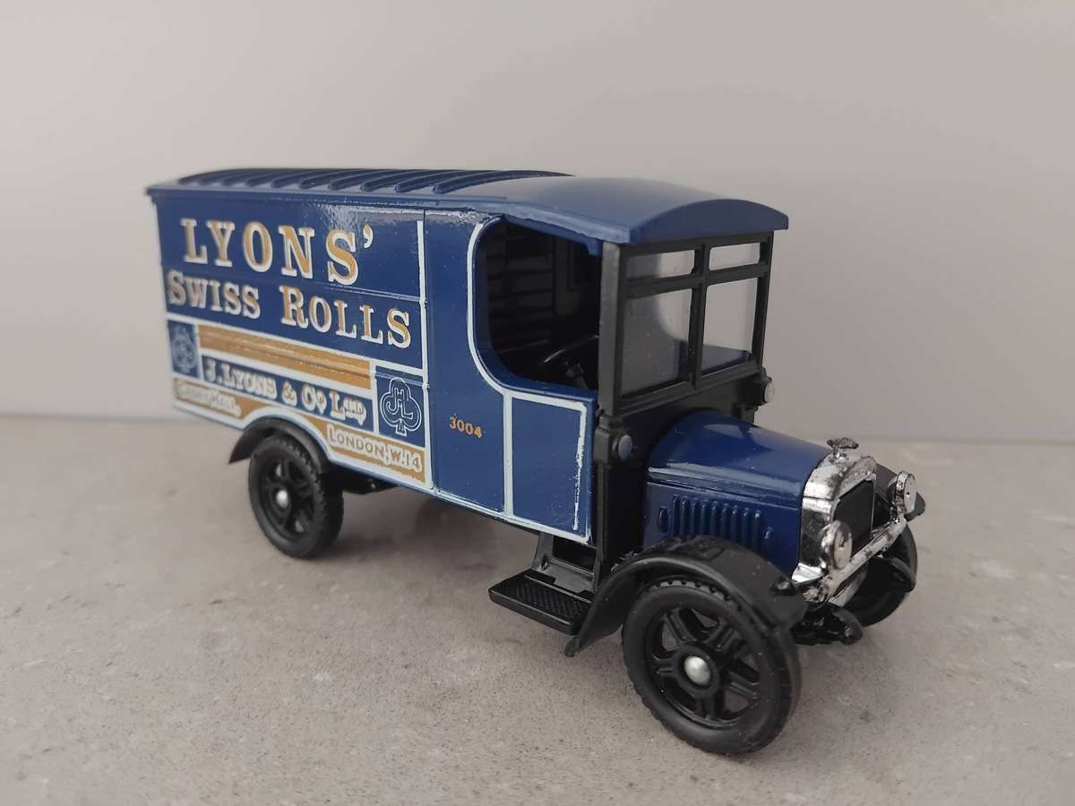 Corgi Classic 1:43 Die Cast 1929 Thornycraft "LYONS' SWISS ROLLS" Delivery Van (C821)