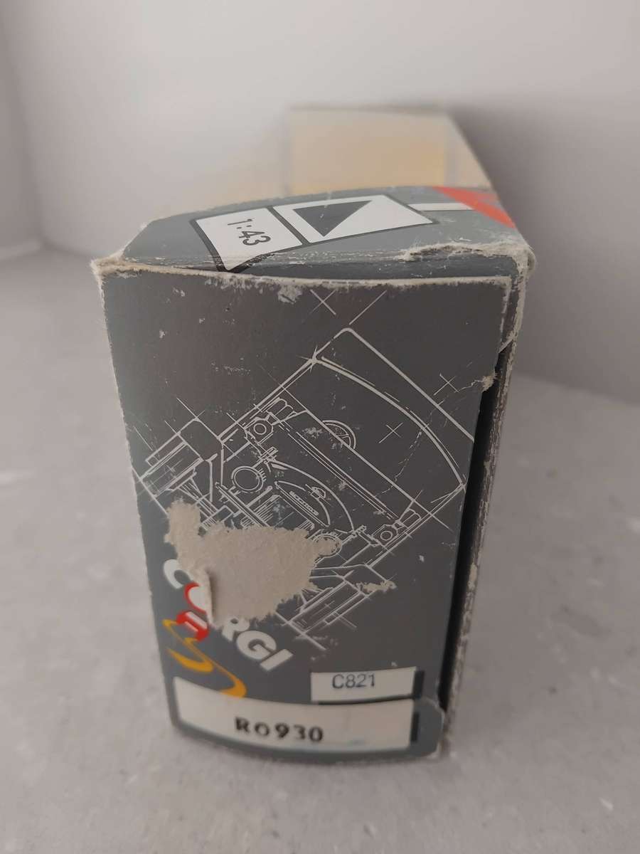 Corgi Classic 1:43 Die Cast 1929 Thornycraft "LYONS' SWISS ROLLS" Delivery Van (C821)