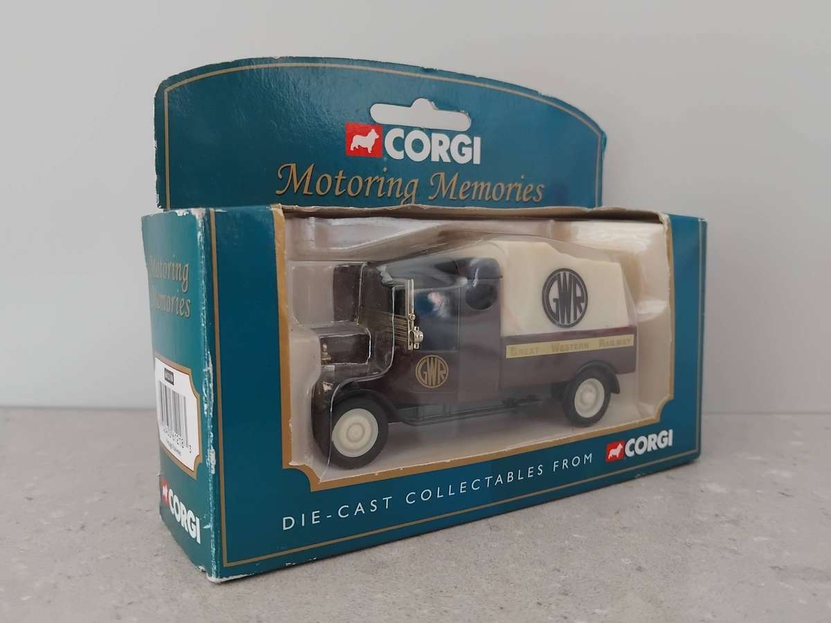 Corgi 1:43 Die Cast "Motoring Memories" Great Western Railway Delivery Van (61218)