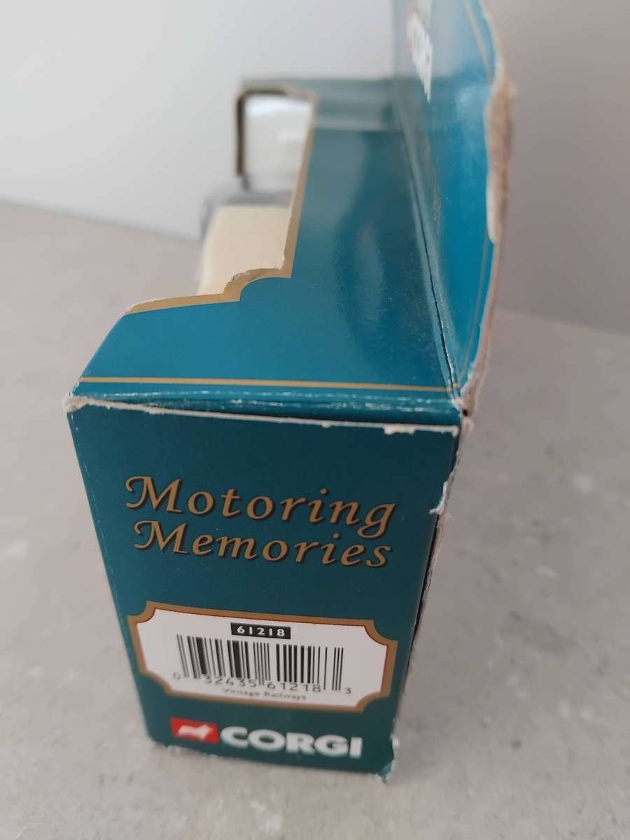 Corgi 1:43 Die Cast "Motoring Memories" Great Western Railway Delivery Van (61218)
