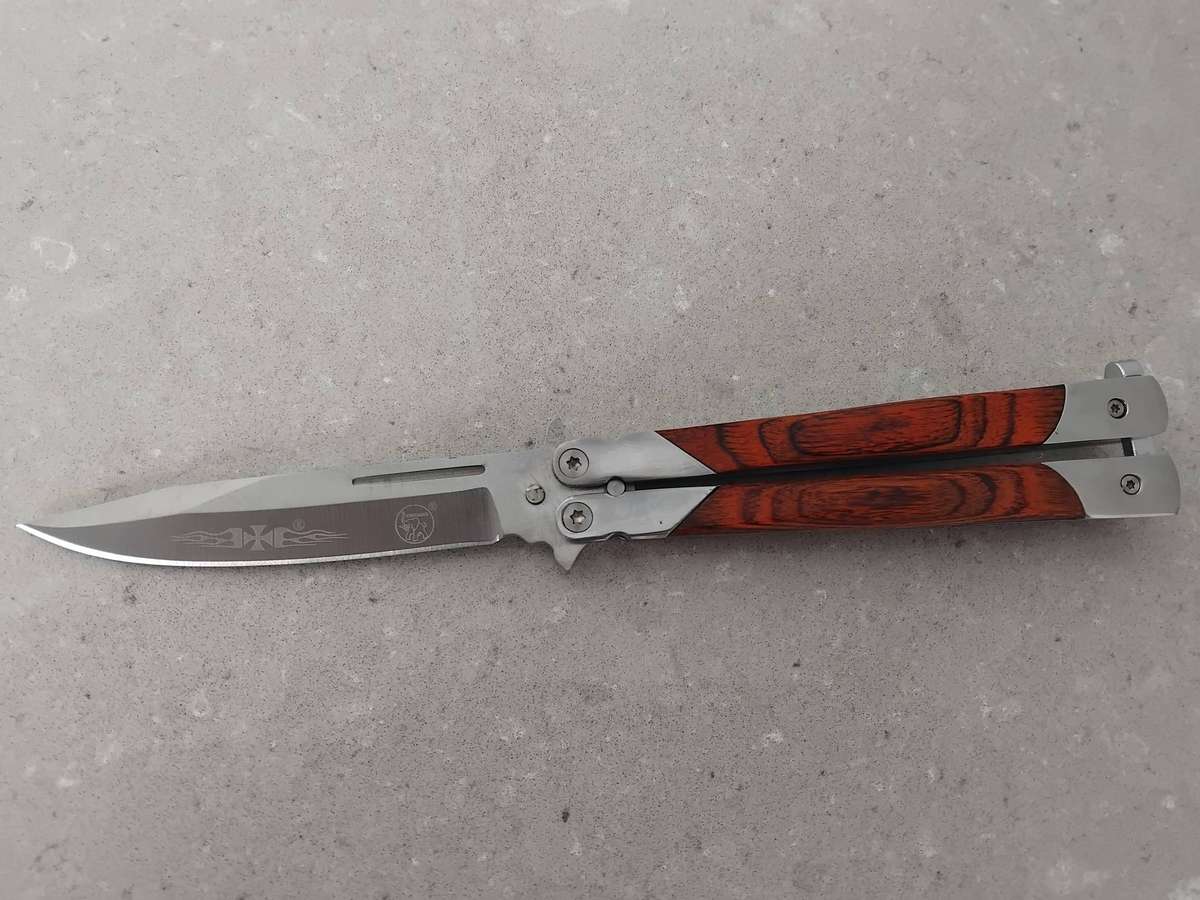 YinXiang Butterfly Knife With Original Pouch