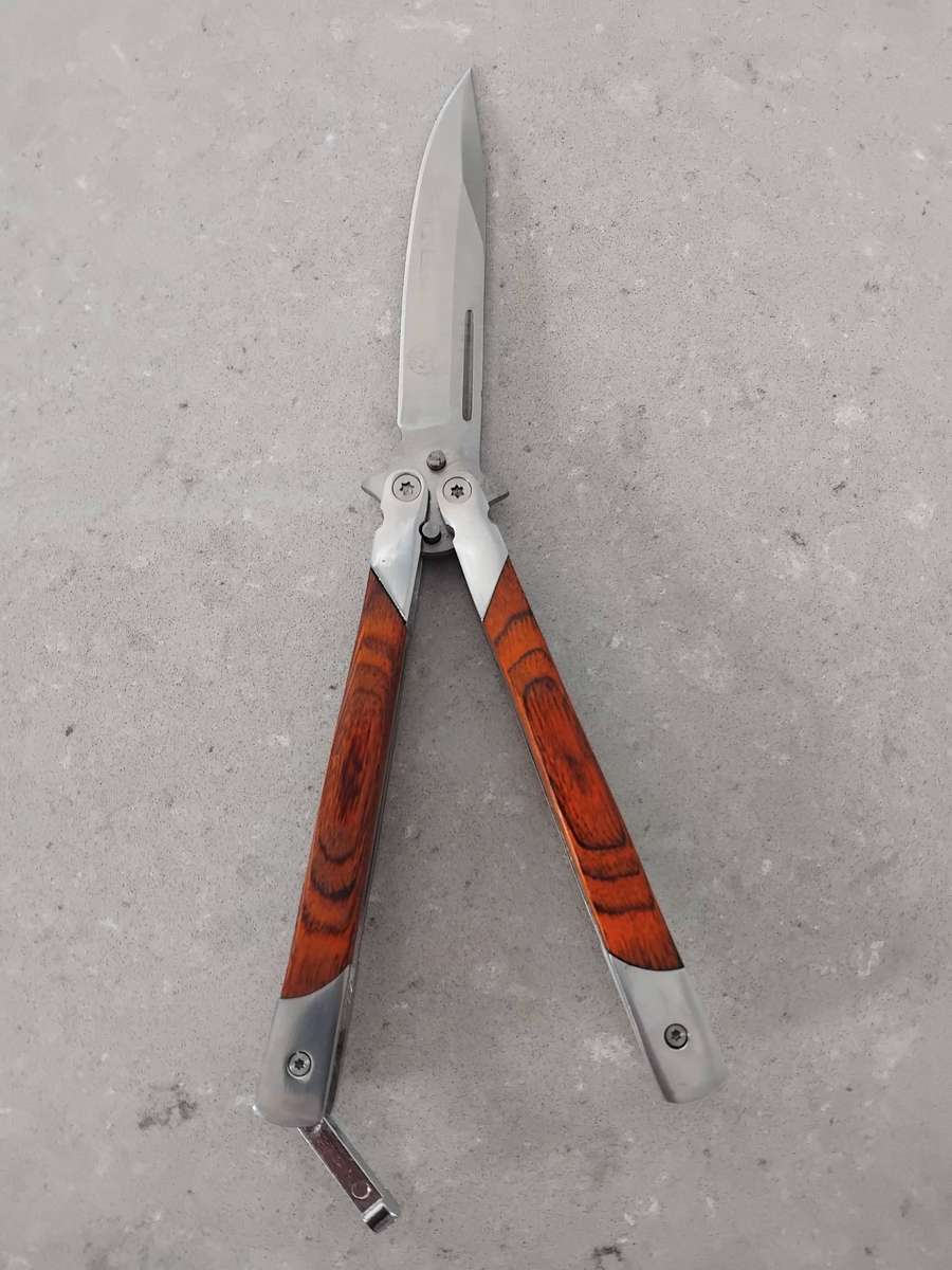 YinXiang Butterfly Knife With Original Pouch