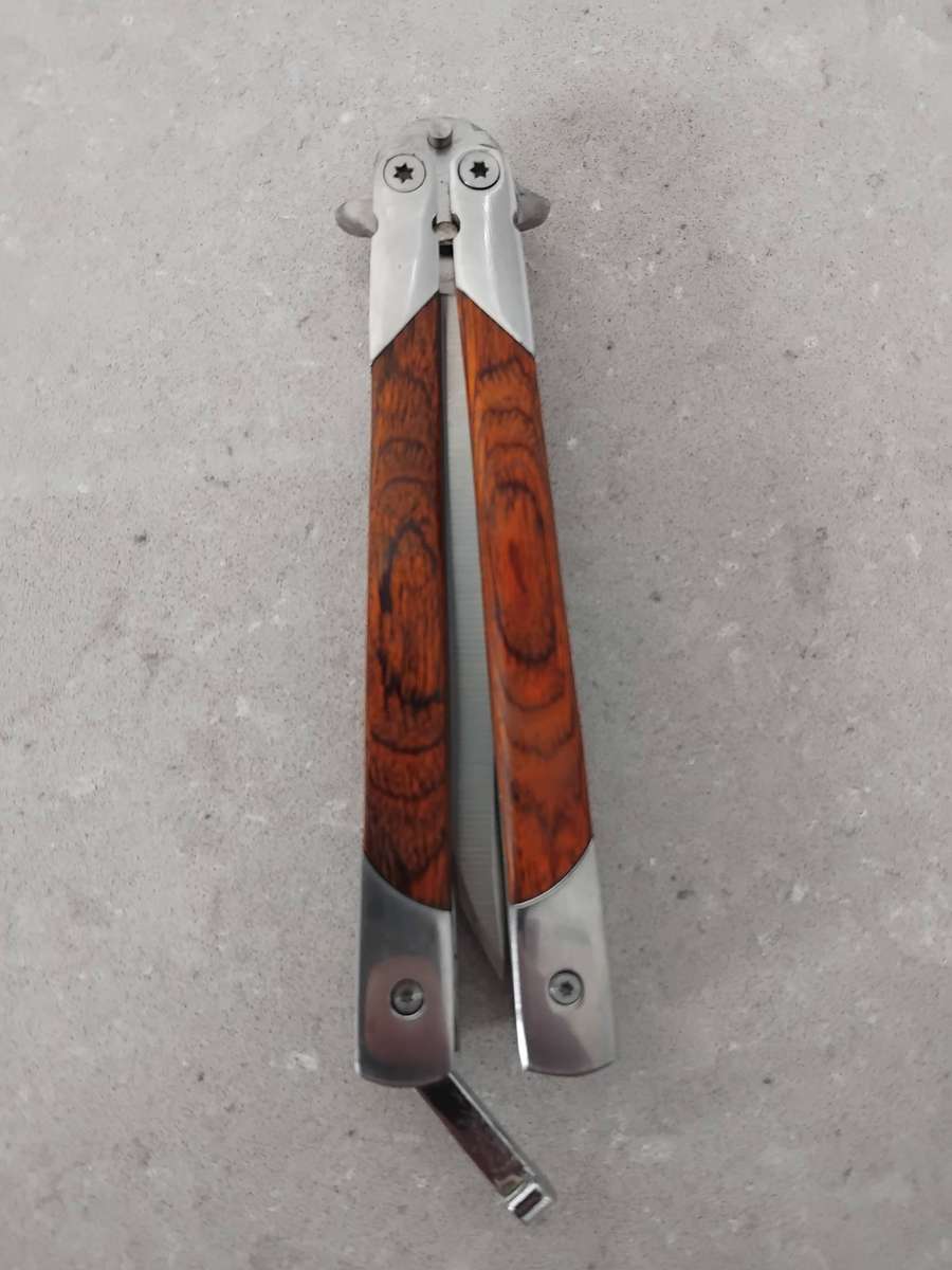 YinXiang Butterfly Knife With Original Pouch