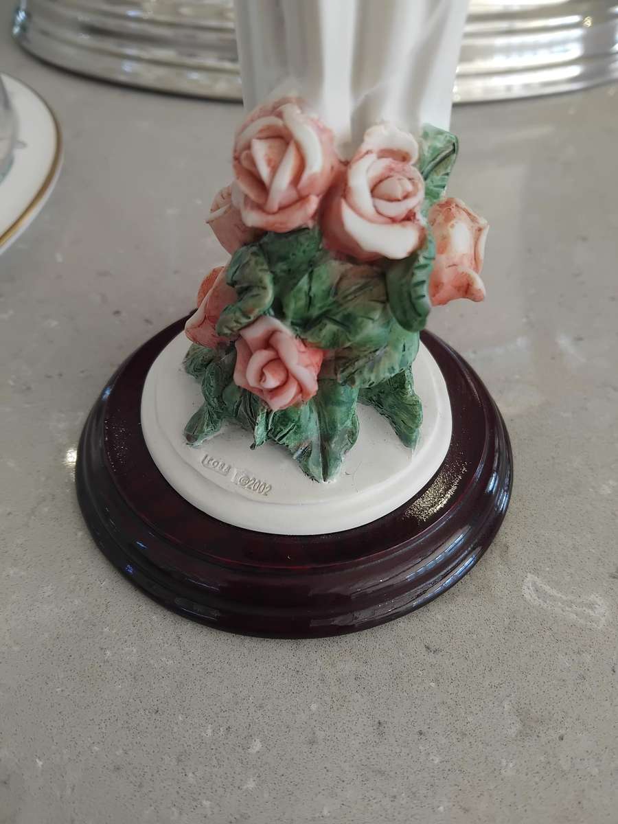 JULIANA Collection - Art Deco Figurine - Girl with a Feather Hat.