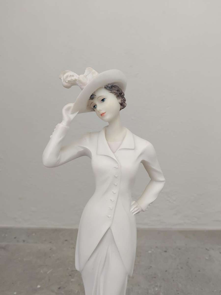 JULIANA Collection - Art Deco Figurine - Girl with a Feather Hat.