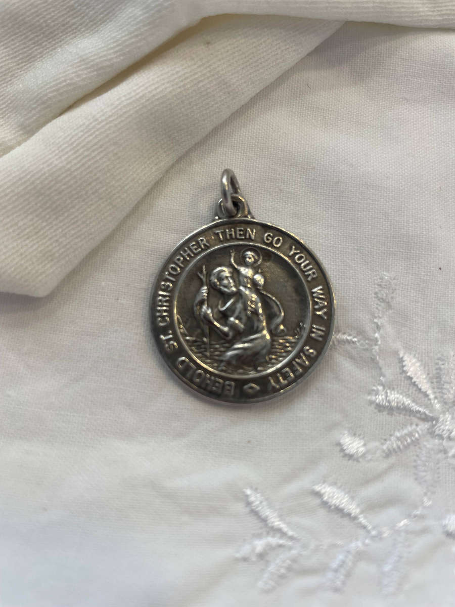 Vintage 1989 Erich Tiessen Sterling Silver St. Christopher Medal (6.69g, 26mm) Signed.