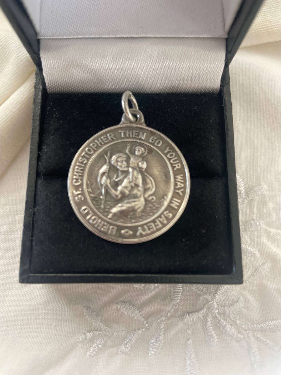 Vintage 1989 Erich Tiessen Sterling Silver St. Christopher Medal (6.69g, 26mm) Signed.