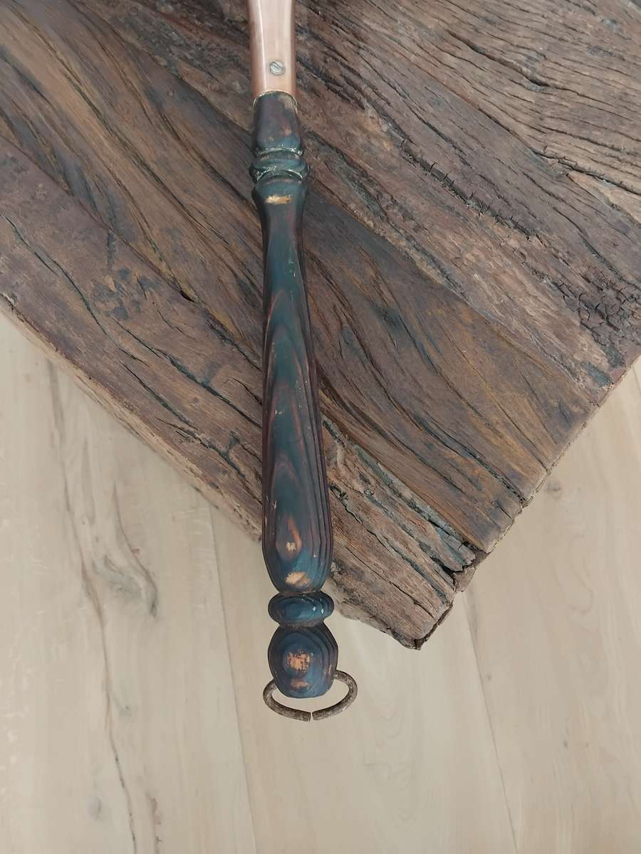 Beautiful Large Copper pan with metal hanging ring "Signed/Marks DE KLERK"