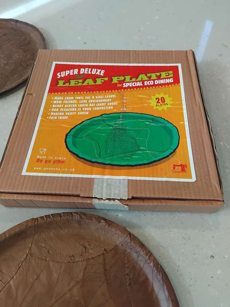 Chic, Unusual Made from 100% SAL & SIALI LEAVES Special 14 Eco Dining Plates made in India. Unused!!