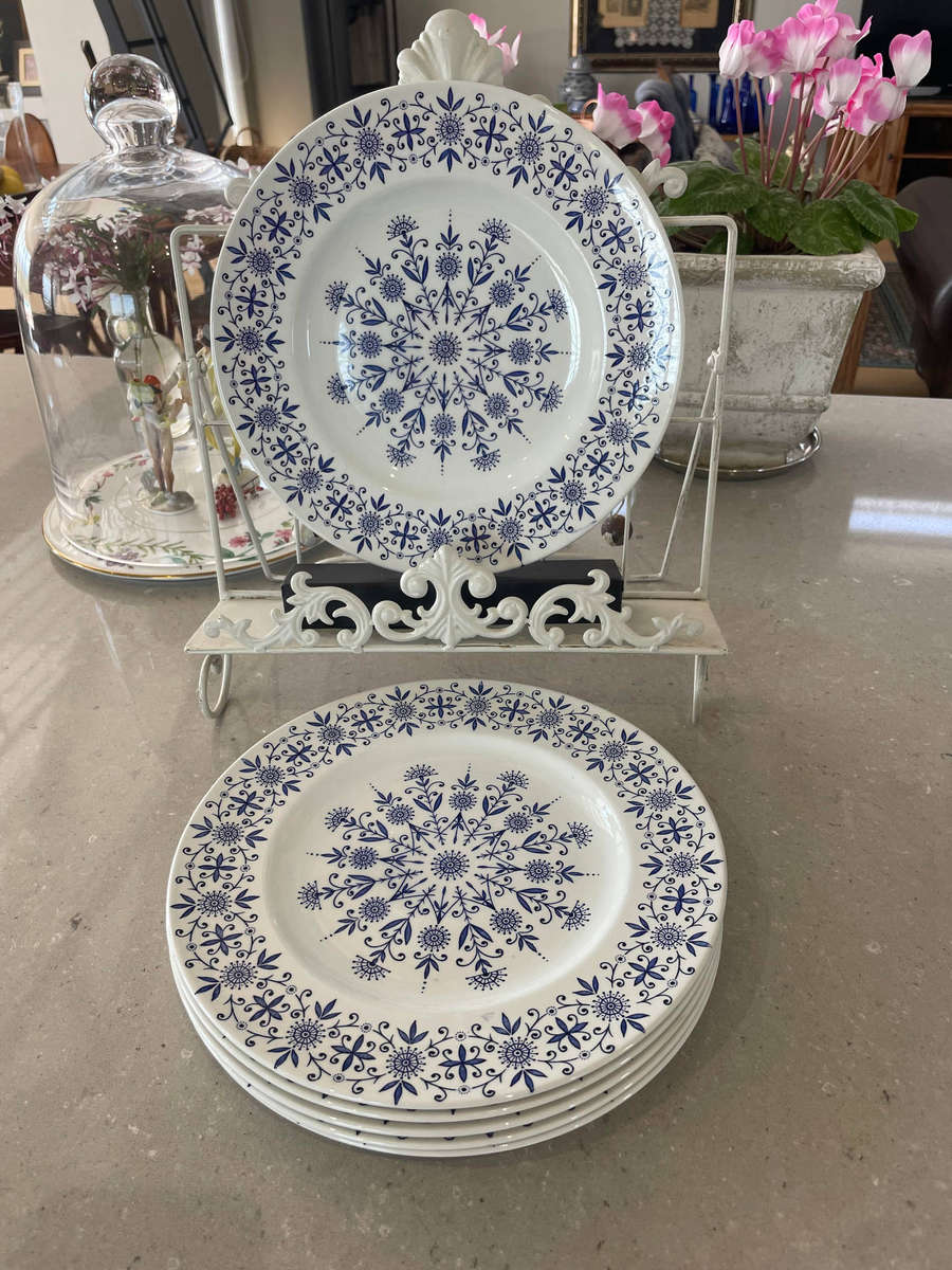 Vintage Valencia designed by Jessie Tait Midwinter Set of 6 Extra Large Dinner Plates. 26.5cm