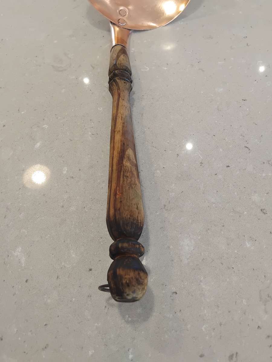 Beautiful Copper Saucepan with metal hanging ring "Signed/Marks DE KLERK"