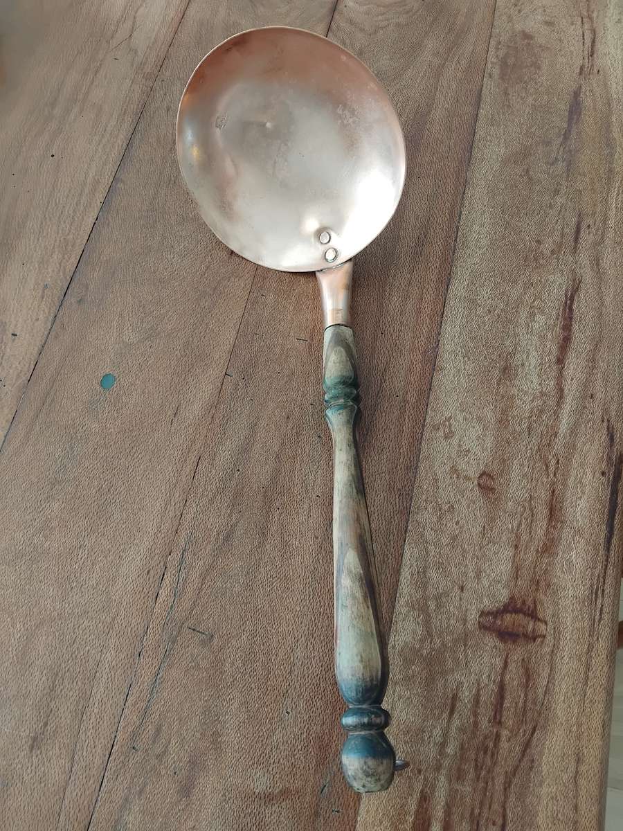 Beautiful Copper Saucepan with metal hanging ring "Signed/Marks DE KLERK"