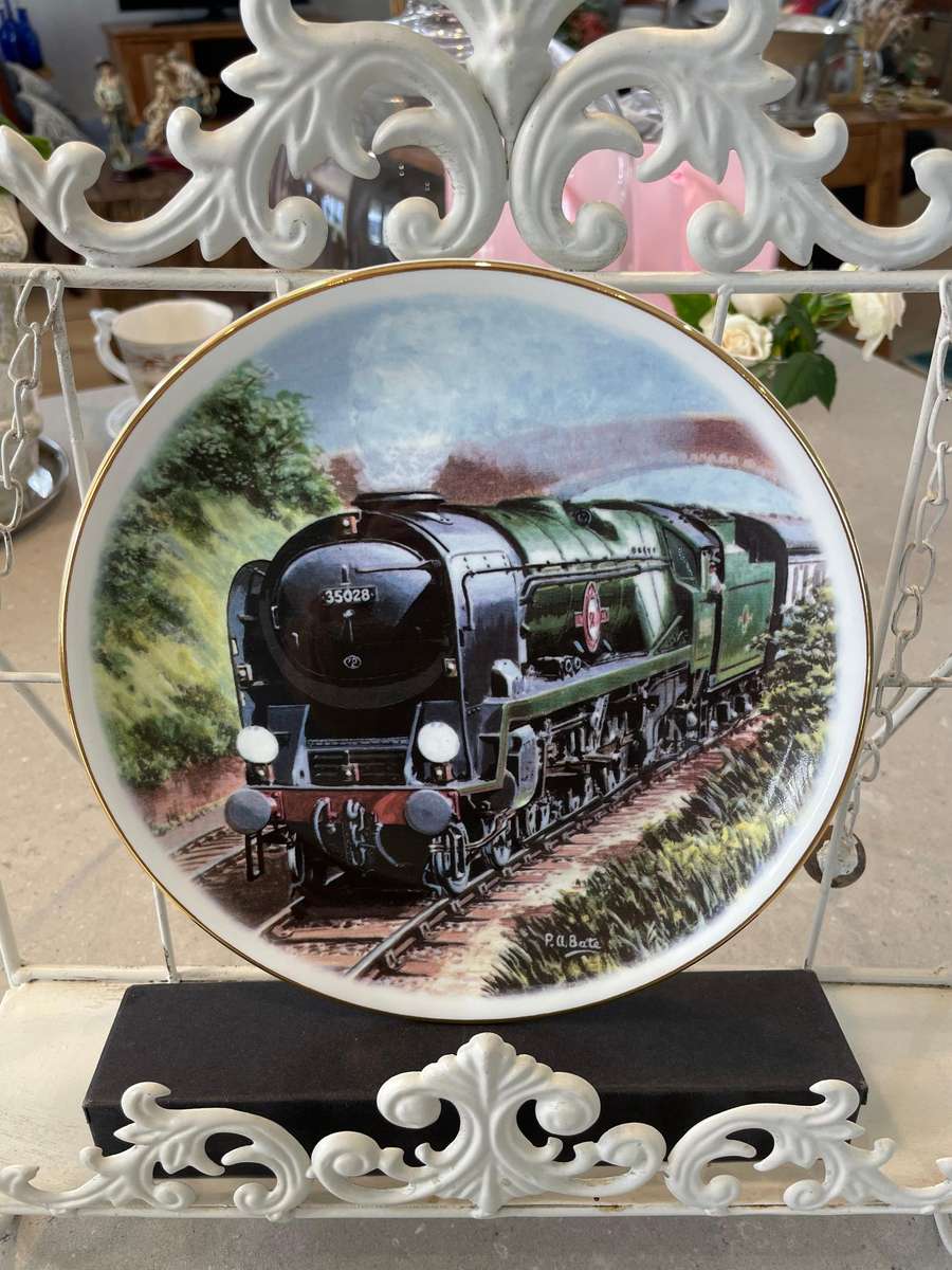 Bone China "MAJESTY OF STEAM CLAN LINE LOCOMOTIVE TRAIN"