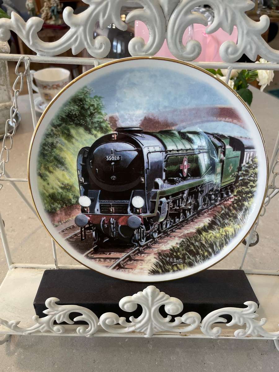 Bone China "MAJESTY OF STEAM CLAN LINE LOCOMOTIVE TRAIN"