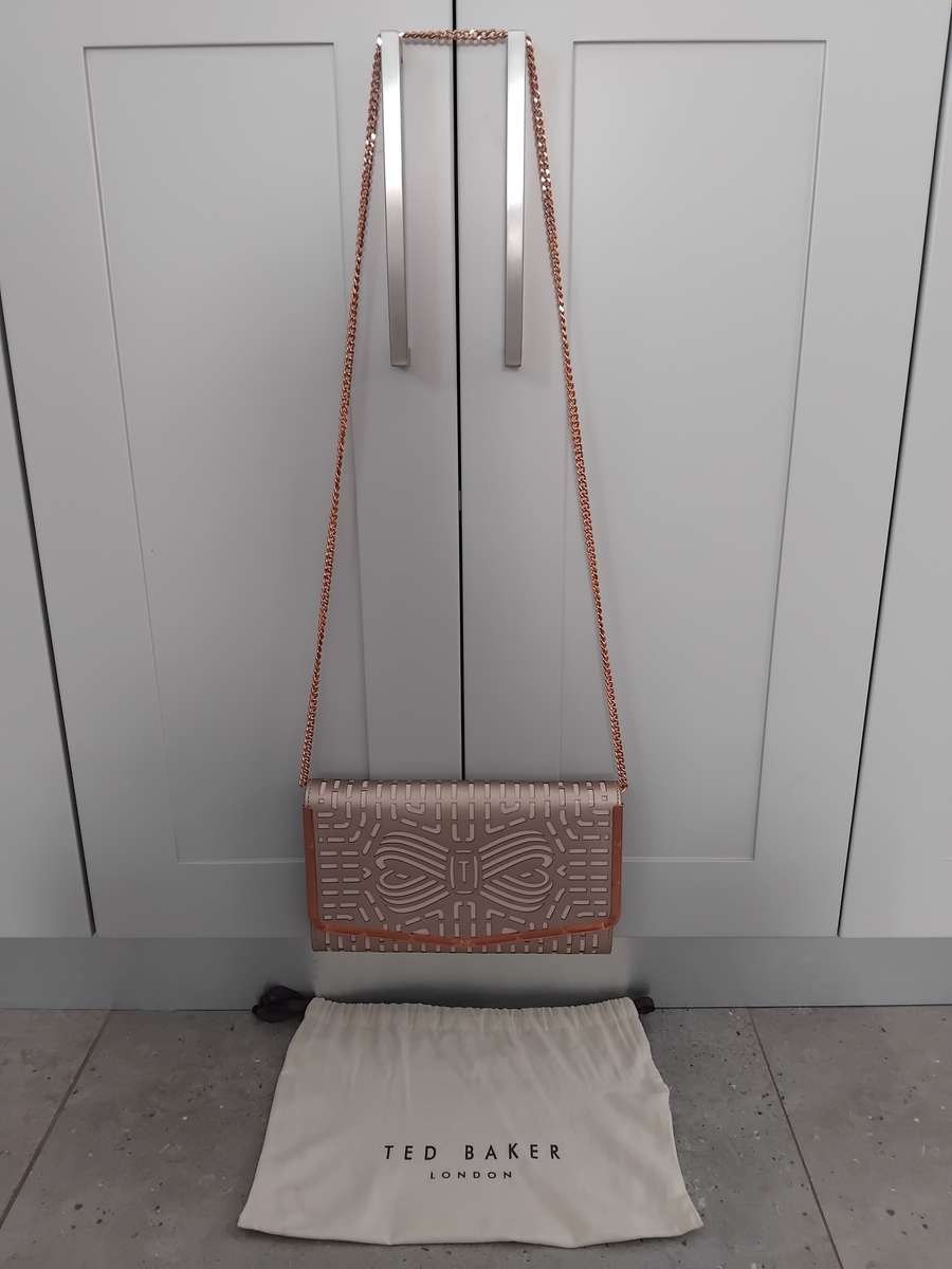 TED BAKER LONDON - Rose Gold Bree Cut Out Bow Clutch Handbag with removeable chain in original bag!