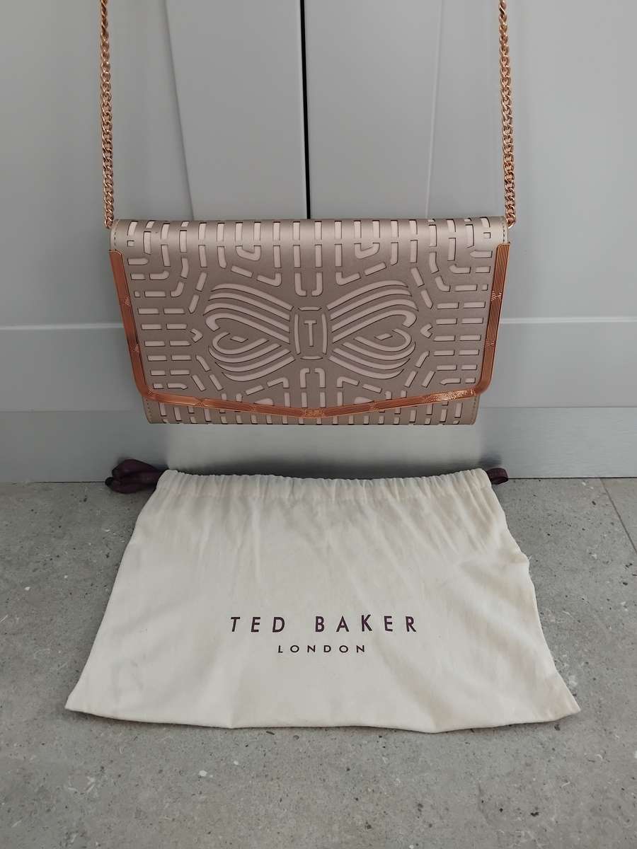 TED BAKER LONDON - Rose Gold Bree Cut Out Bow Clutch Handbag with removeable chain in original bag!