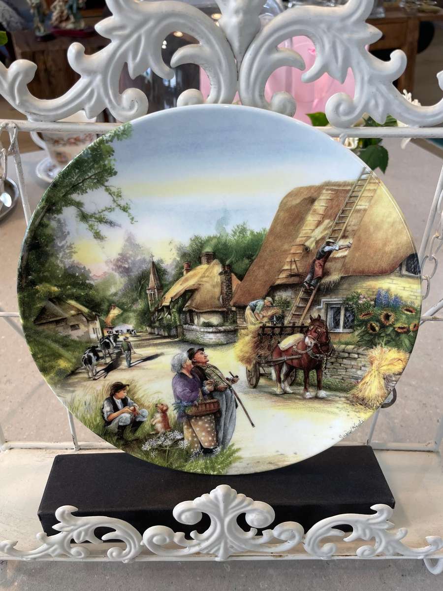 Royal Doulton "The THATCHER" by Susan Neale Second Issue "Old Country Crafts"