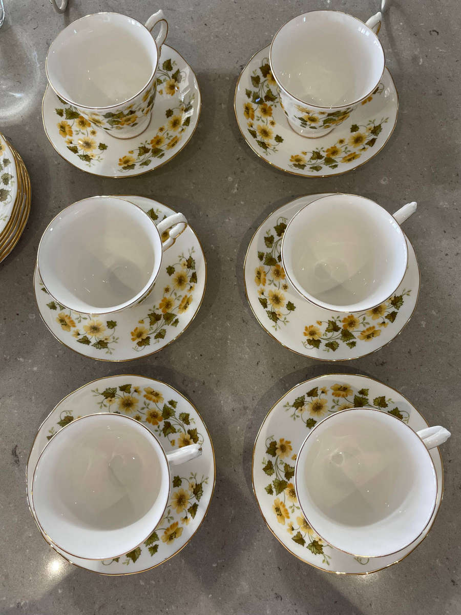 Queen Anne Bone China Footed Cup and Saucer set of 6 & 6 cake plates.  Nr - 8643 Yellow Fowers!!!!