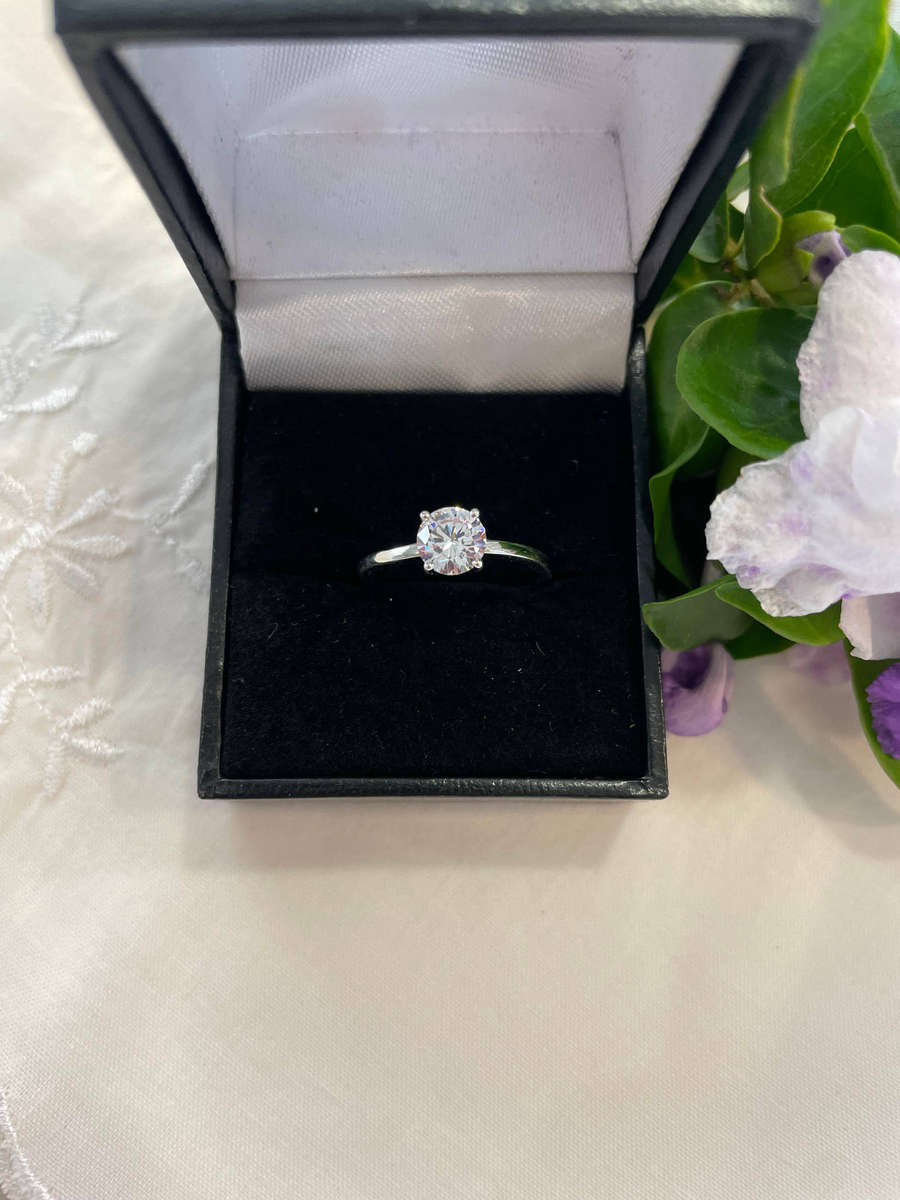 Sterling Silver "925" stamped, solid solitaire ring with CZ!