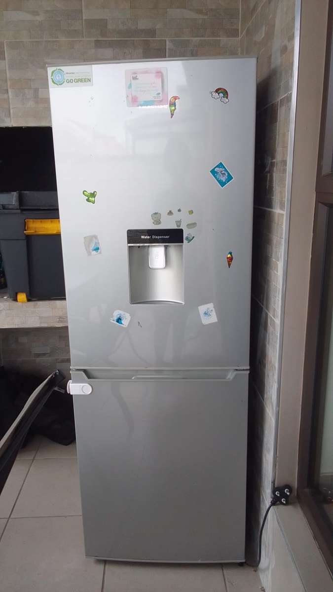 HISENSE REFRIGERATOR