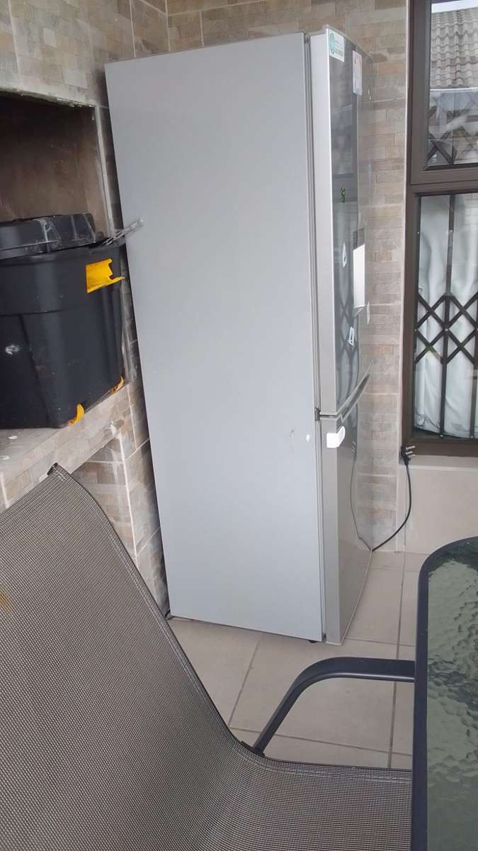HISENSE REFRIGERATOR