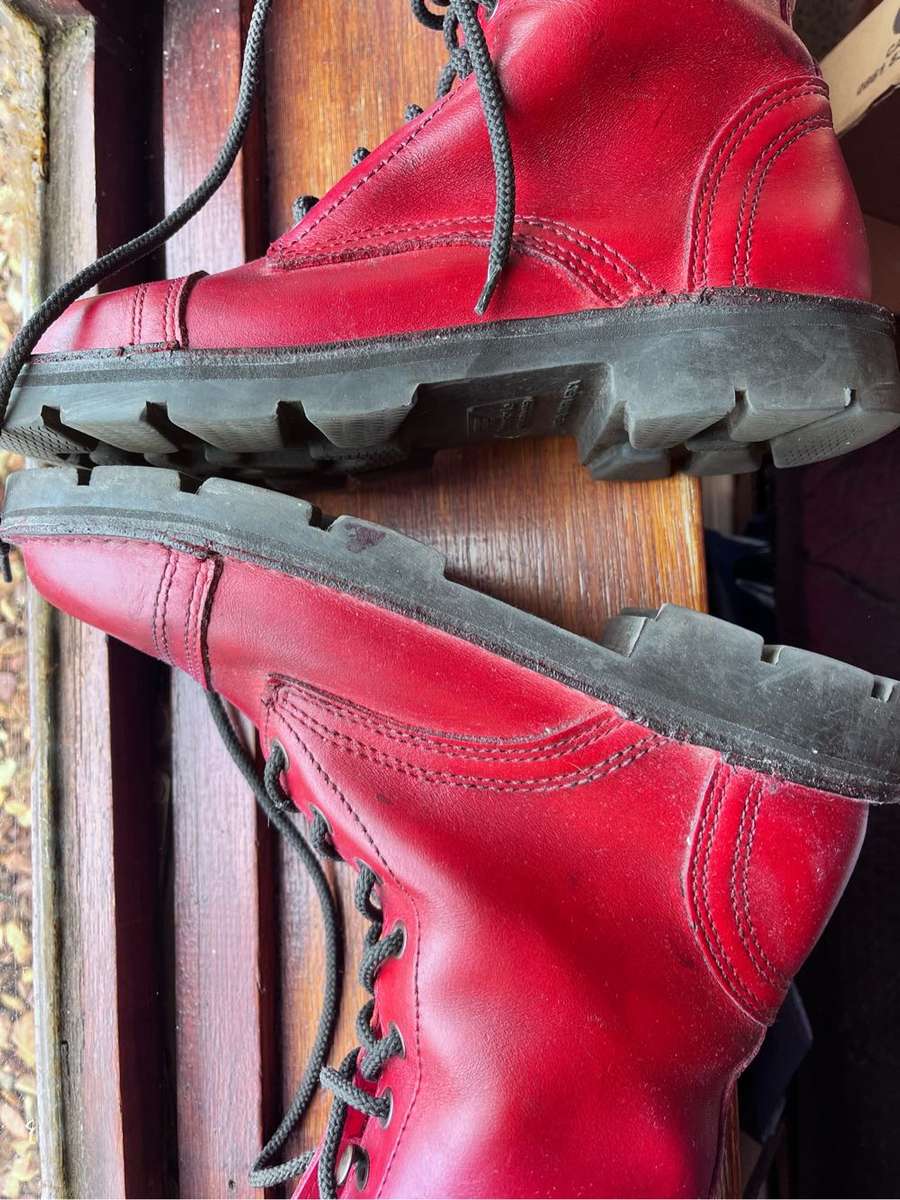 Red 100% leather Freestyle army boots (size 5)