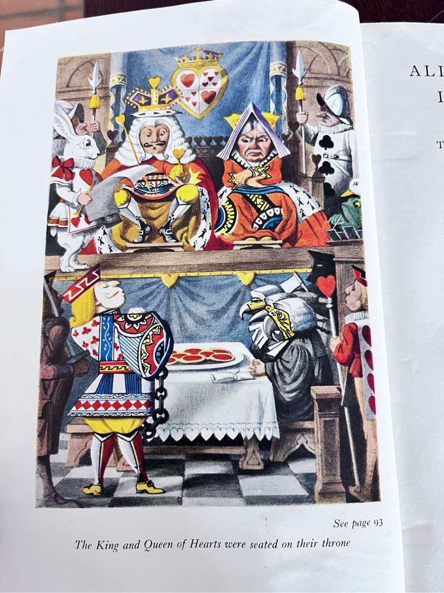 Alices Adventures in Wonderland and through the looking glass - Lewis Carroll (1957)