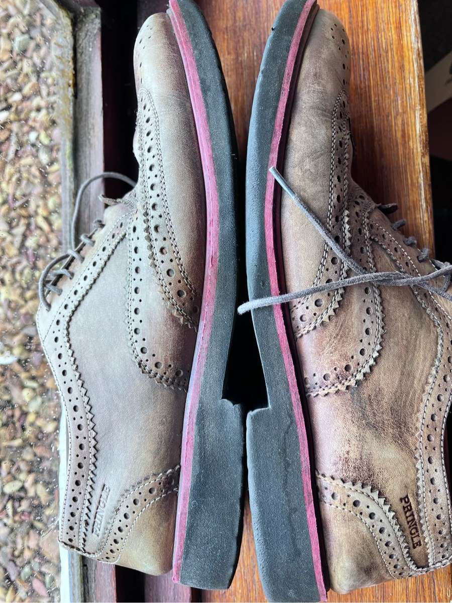 Pringle 100% leather mens shoes (size 10)