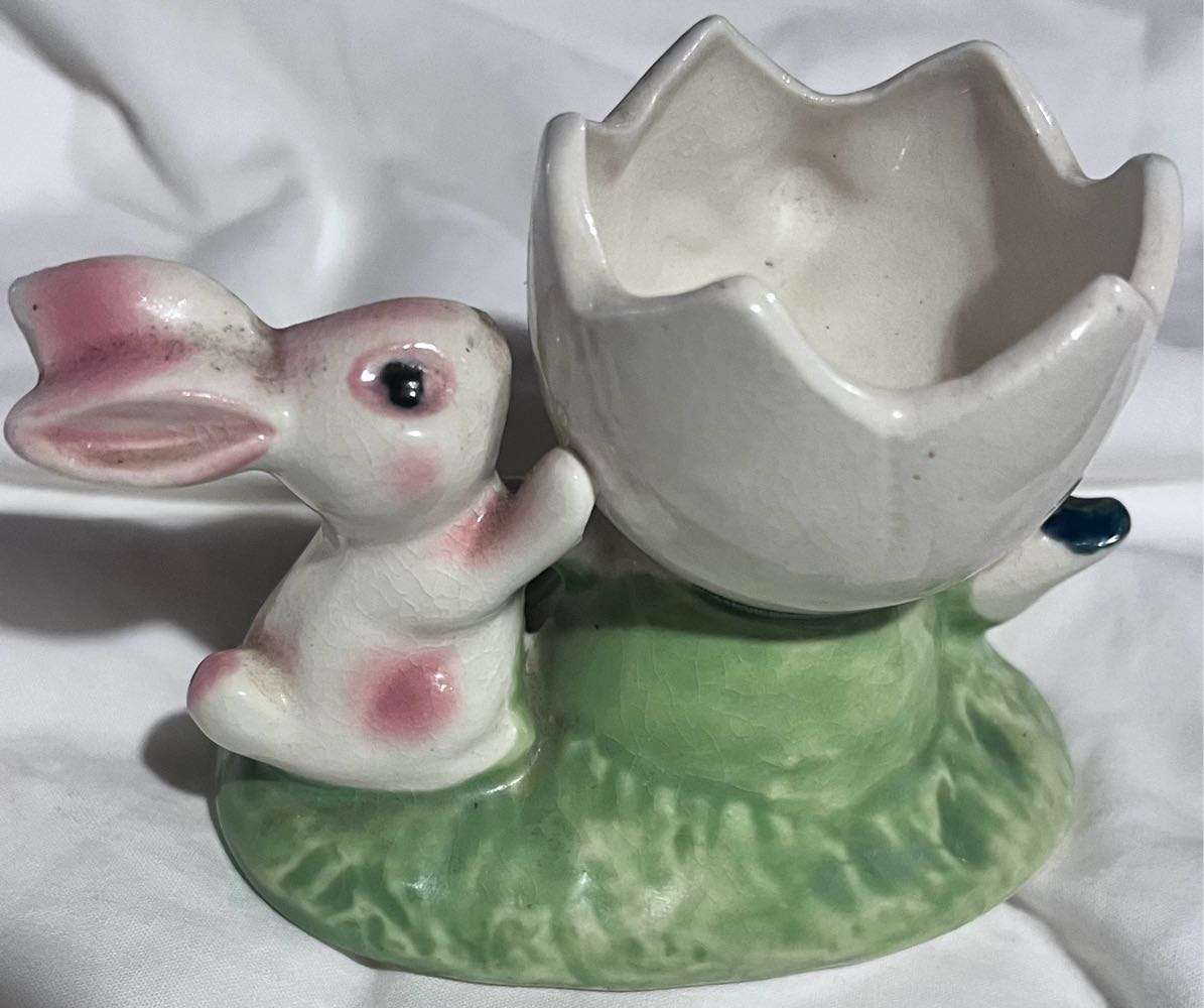 Vintage Easter bunny ceramic egg cup