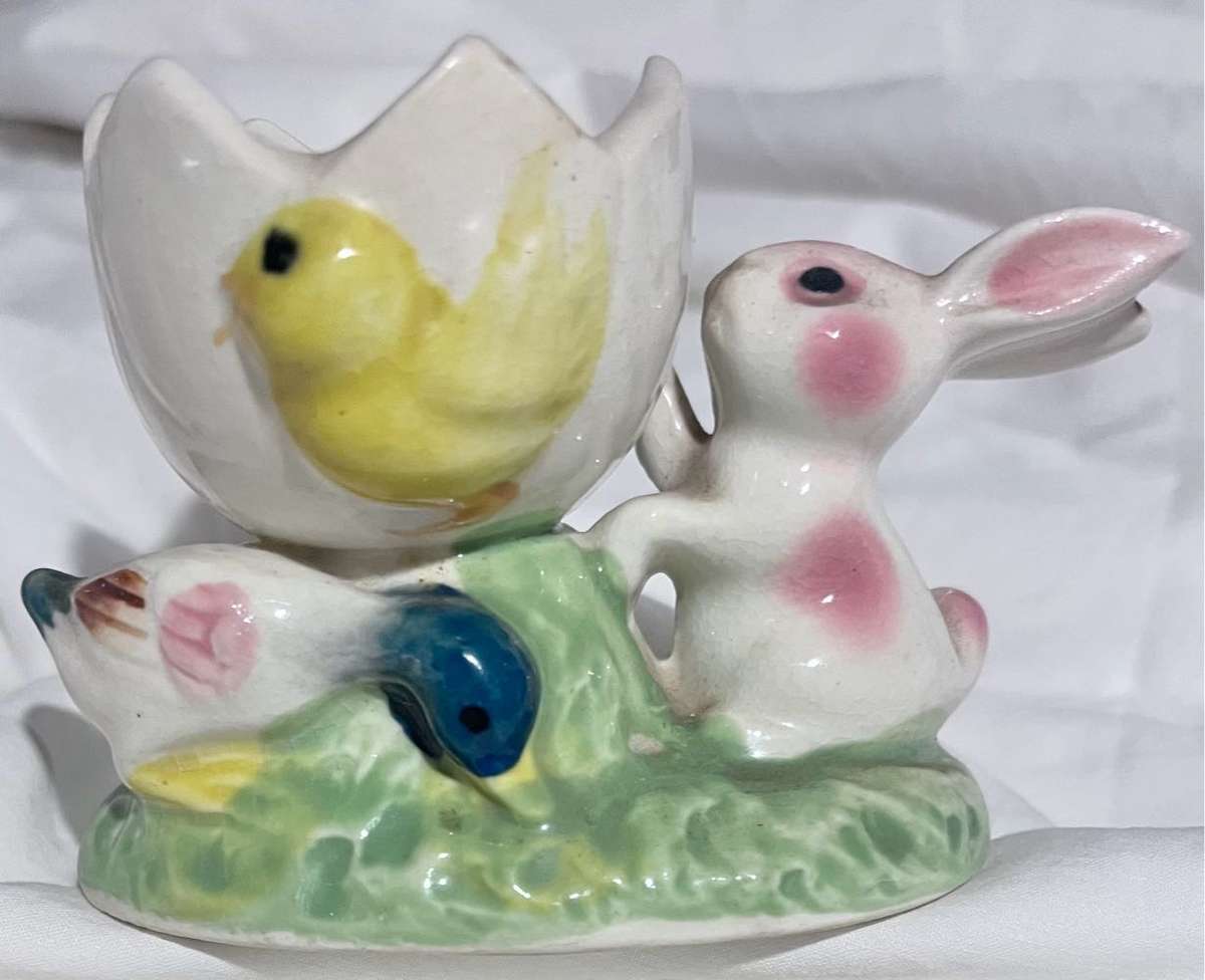 Vintage Easter bunny ceramic egg cup