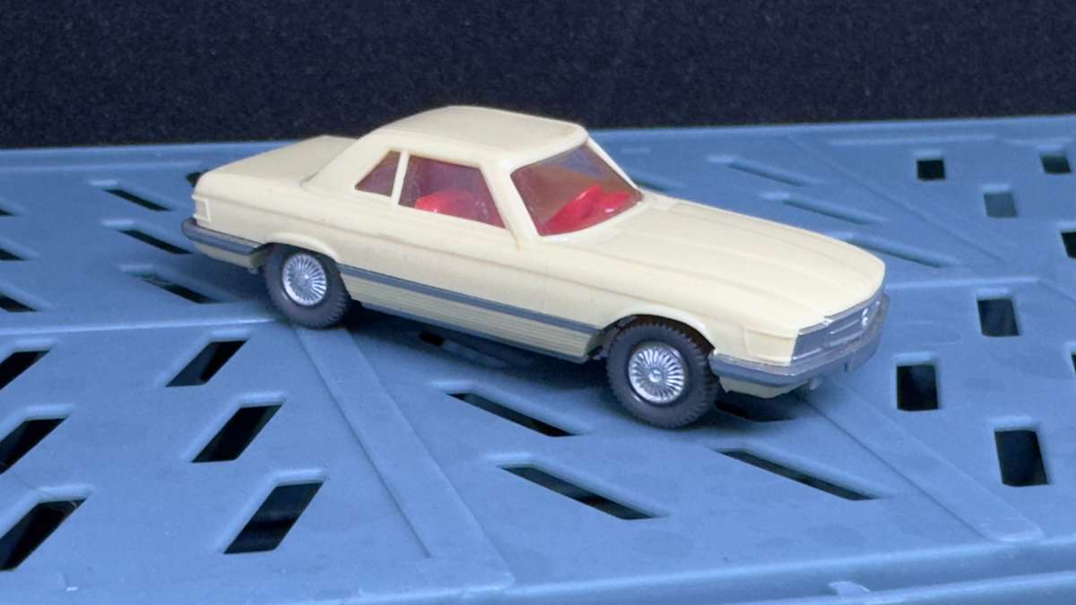 Mercedes Benz 350 SL