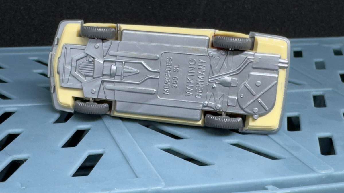 Mercedes Benz 350 SL