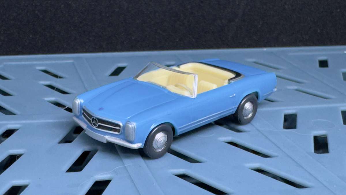 Mercedes-Benz 230 SL