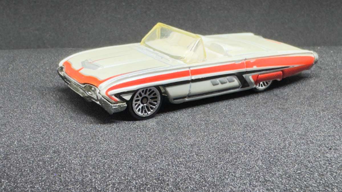 1963 Thunderbird (loose) - 2006 Hot Wheels #181