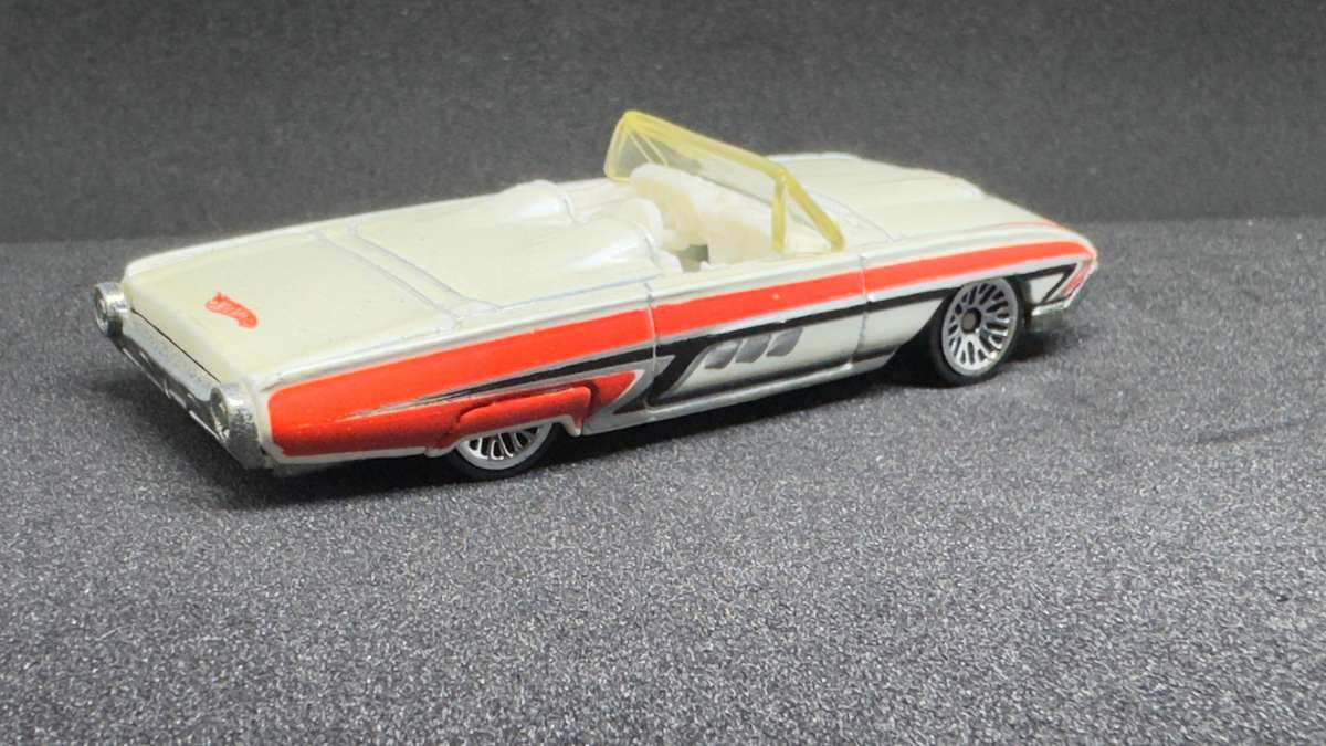 1963 Thunderbird (loose) - 2006 Hot Wheels #181