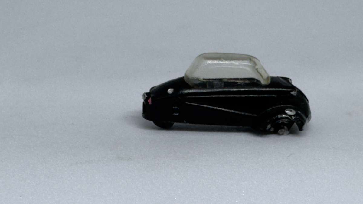 Isetta ( 1 missing Wheel)