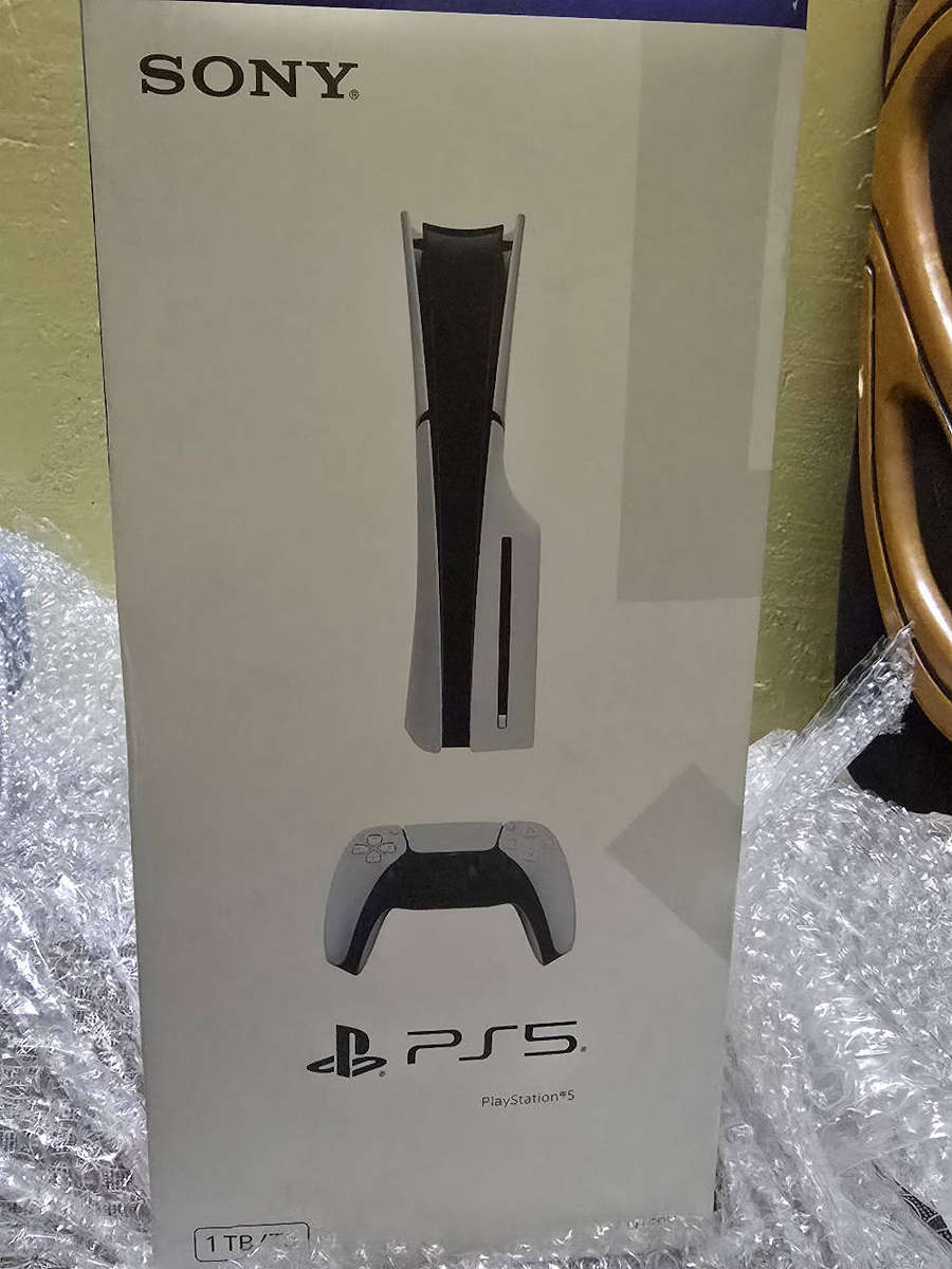 *BRAND NEW* PS5 SLIM DISK EDITION SEALED 1TB