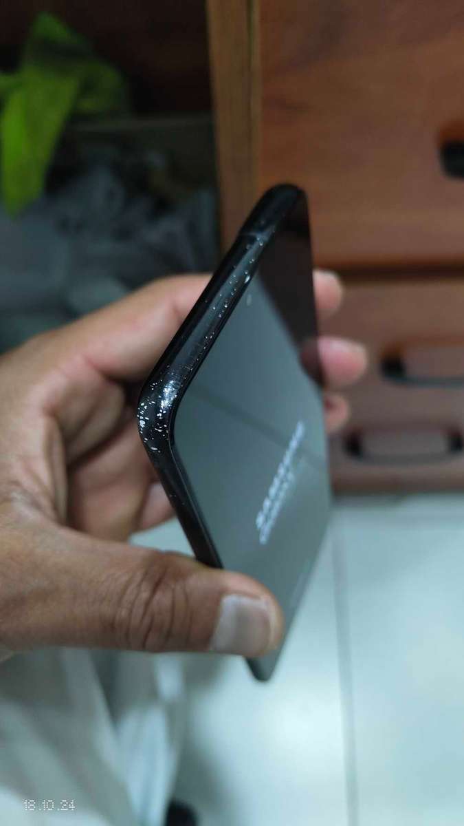 Samsung s21 Plus 256GB/8GB Dual Sim card (pre owned)