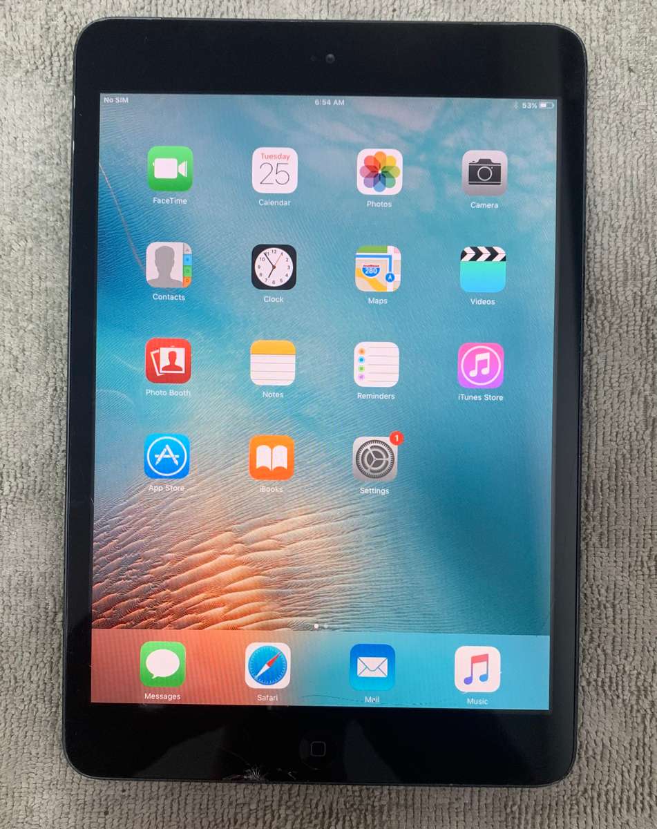 ipad mini 64GB wifi Cellular Touch Creaked (Pre Owned)