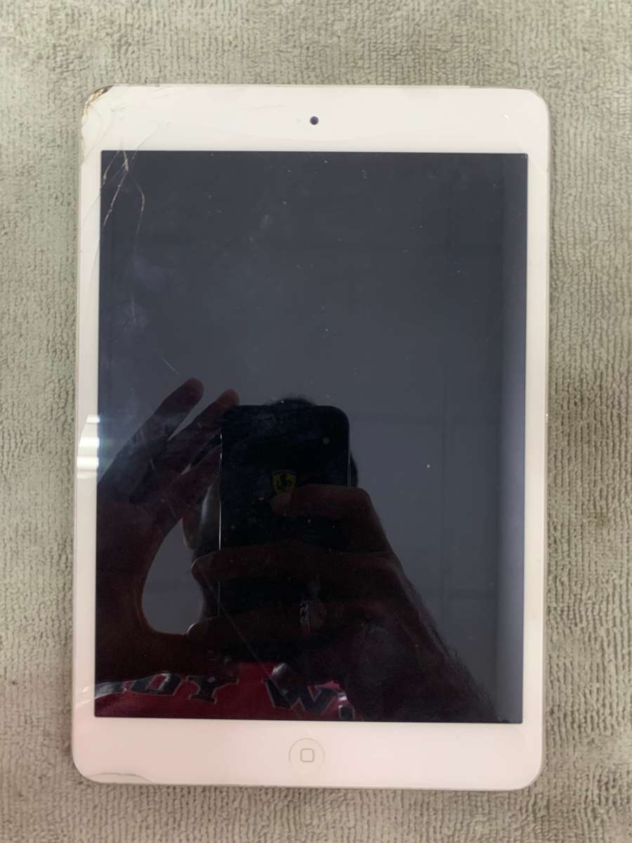 ipad mini 2 16GB wifi Cellular Touch Cracked