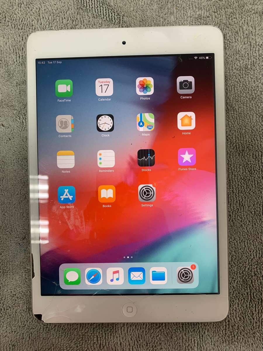 ipad mini 2 16GB wifi Cellular (Broken Touch) (Pre owned)
