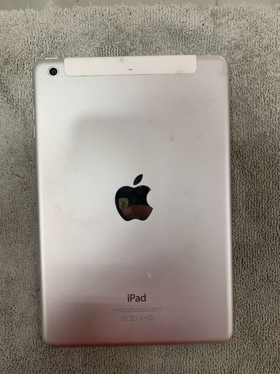 IPAD MINI 16GB wifi + Cellular (Touch Cracked) (Pre Owned)