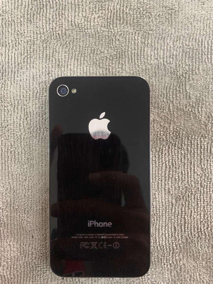 iPhone 4S 16GB (Small Cracked)