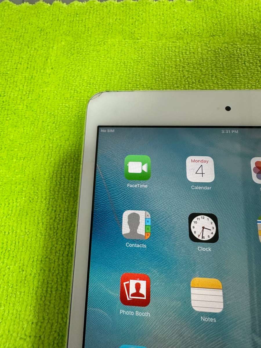 Apple iPad Mini 16GB WiFi + cellular Only Silver